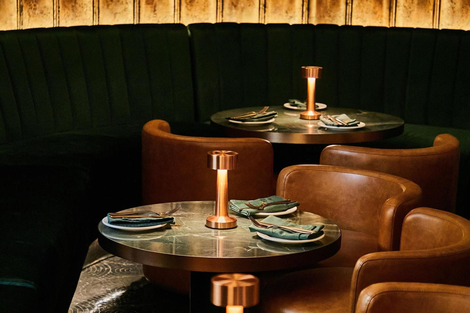 The Dubai Edition المظهر الخارجي الصورة Interior of the restaurant